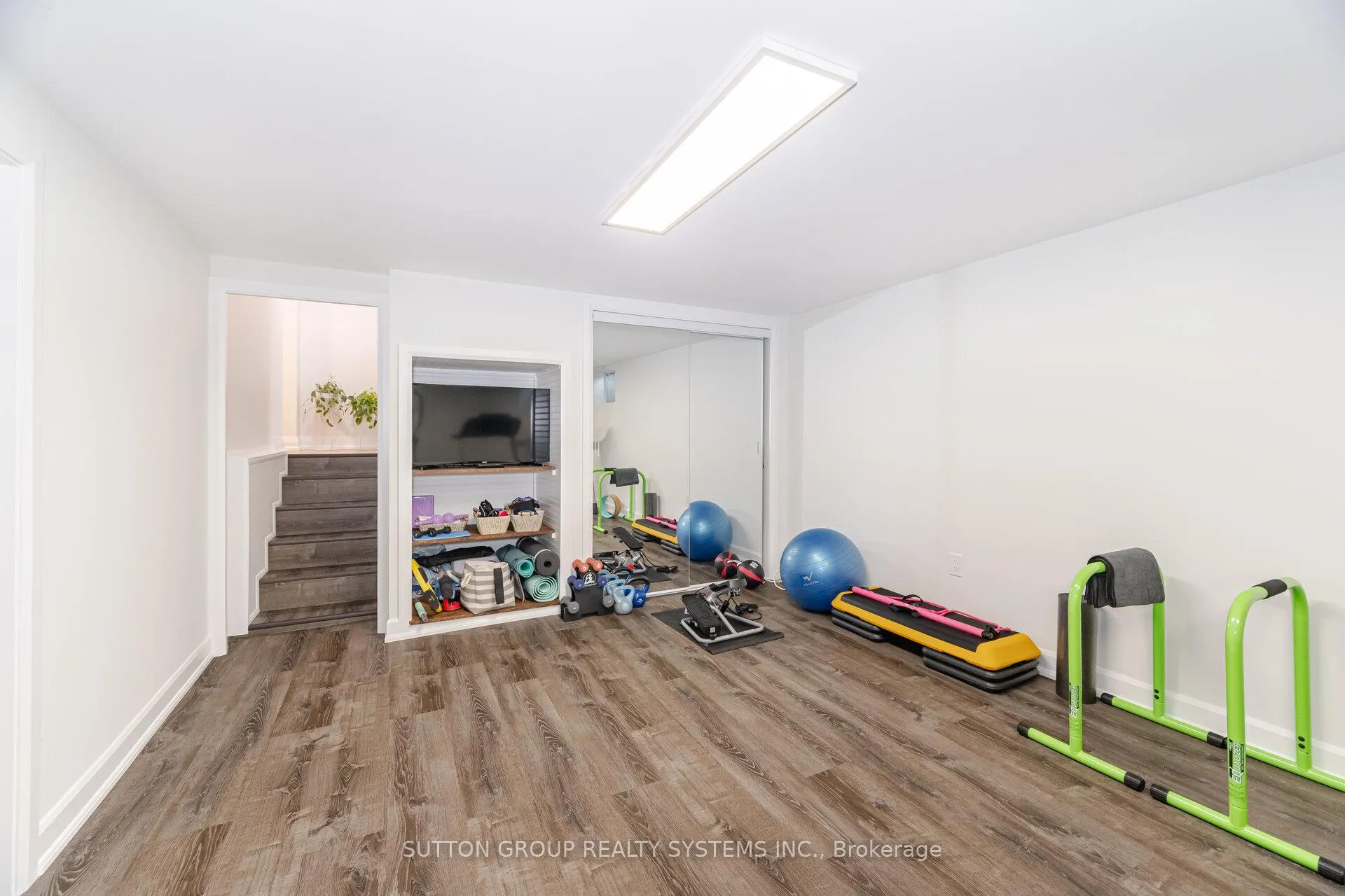 Photo 44 of 175 Connaught Crescent, Caledon, Bolton West — HOMEH