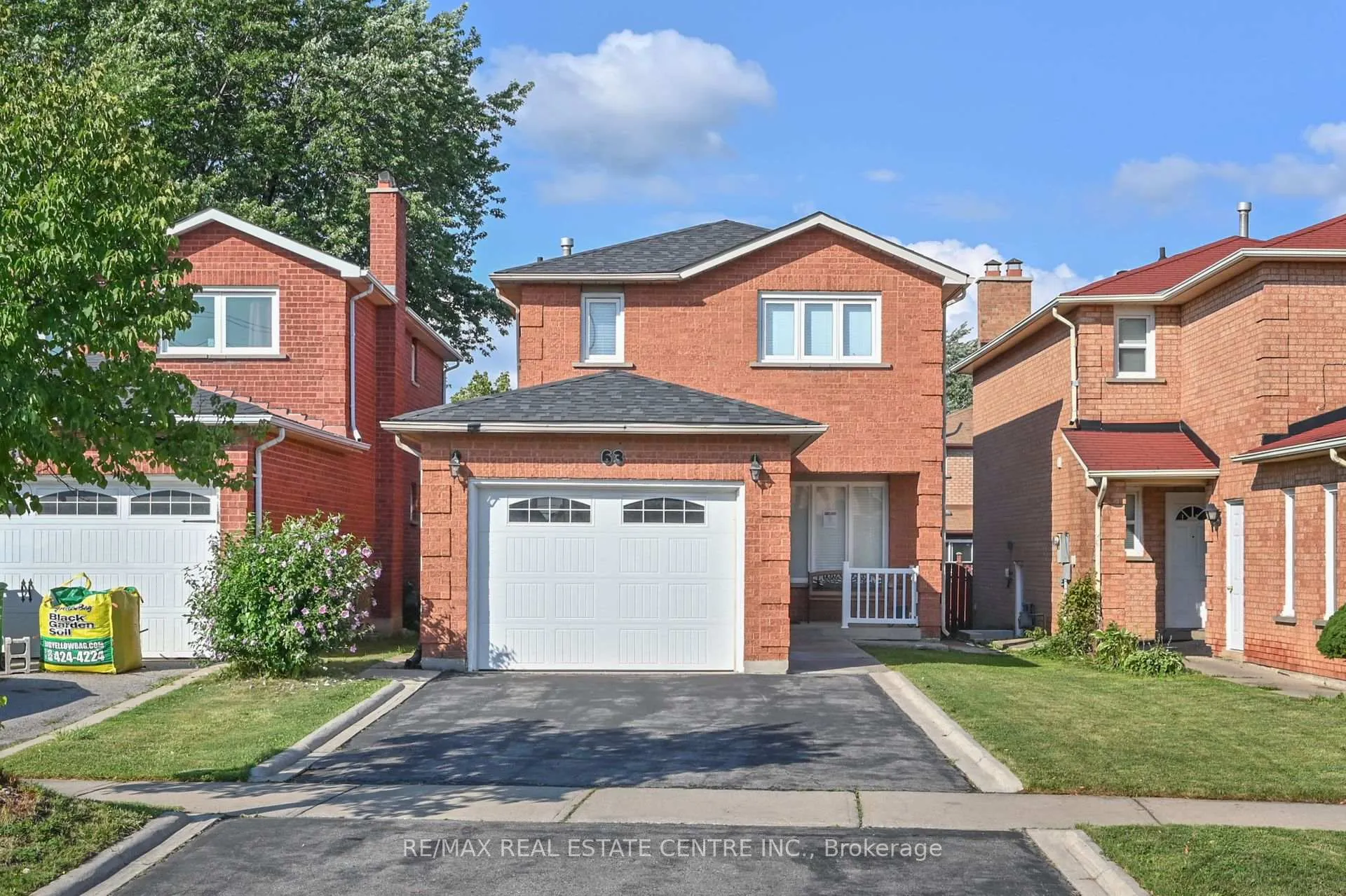 Photo 2 of 63 Candy Crescent, Brampton, Northwood Park — HOMEH