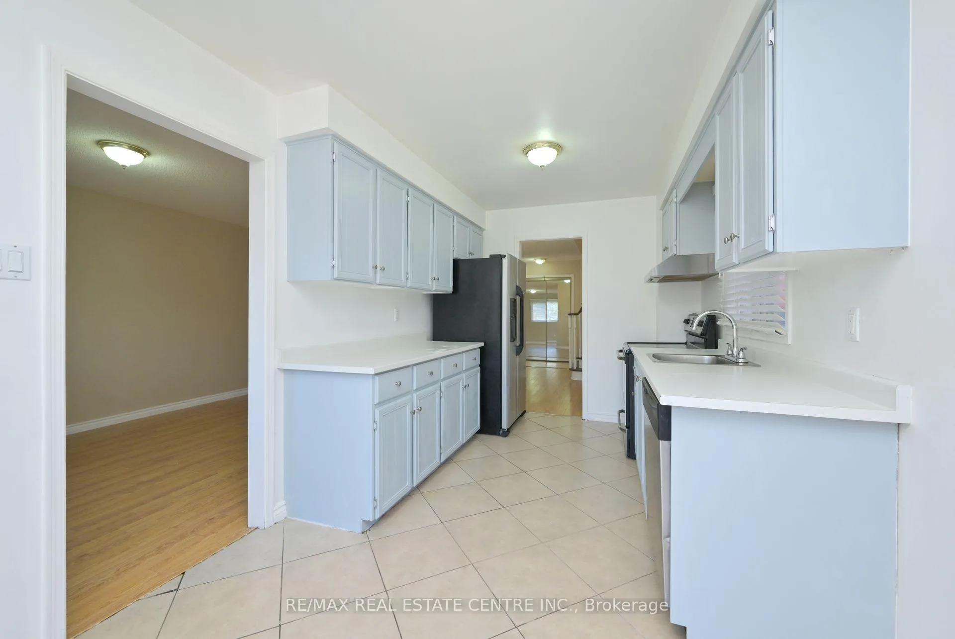 Photo 14 of 63 Candy Crescent, Brampton, Northwood Park — HOMEH