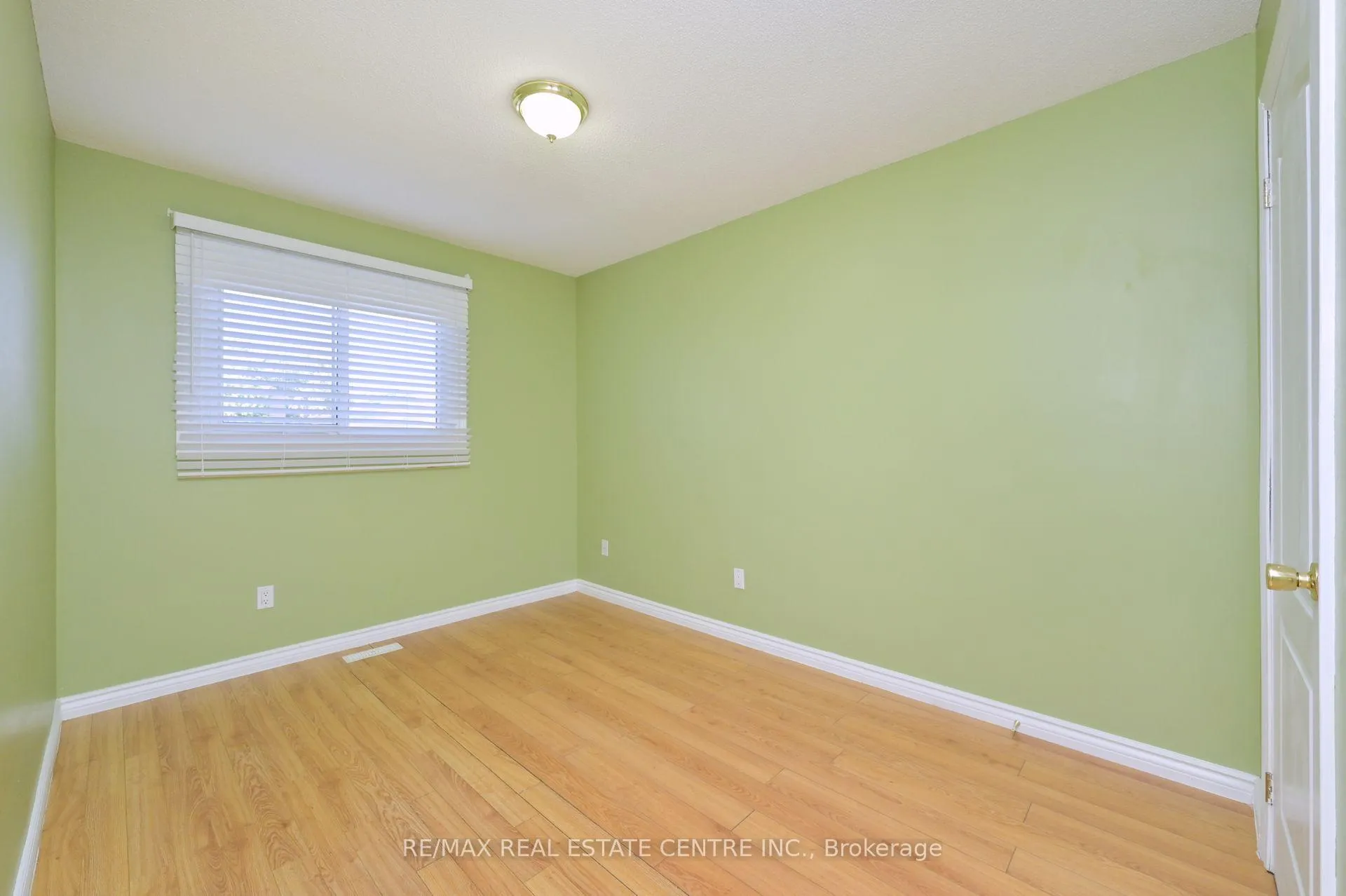 Photo 20 of 63 Candy Crescent, Brampton, Northwood Park — HOMEH