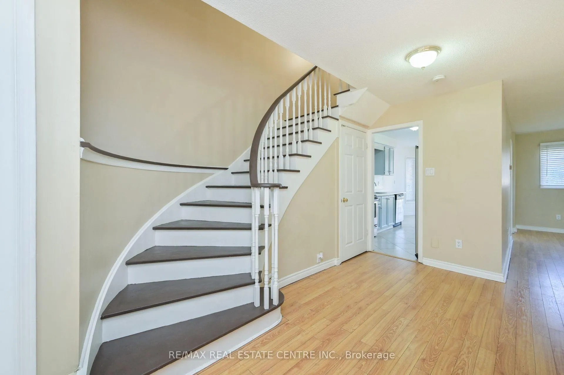 Photo 27 of 63 Candy Crescent, Brampton, Northwood Park — HOMEH