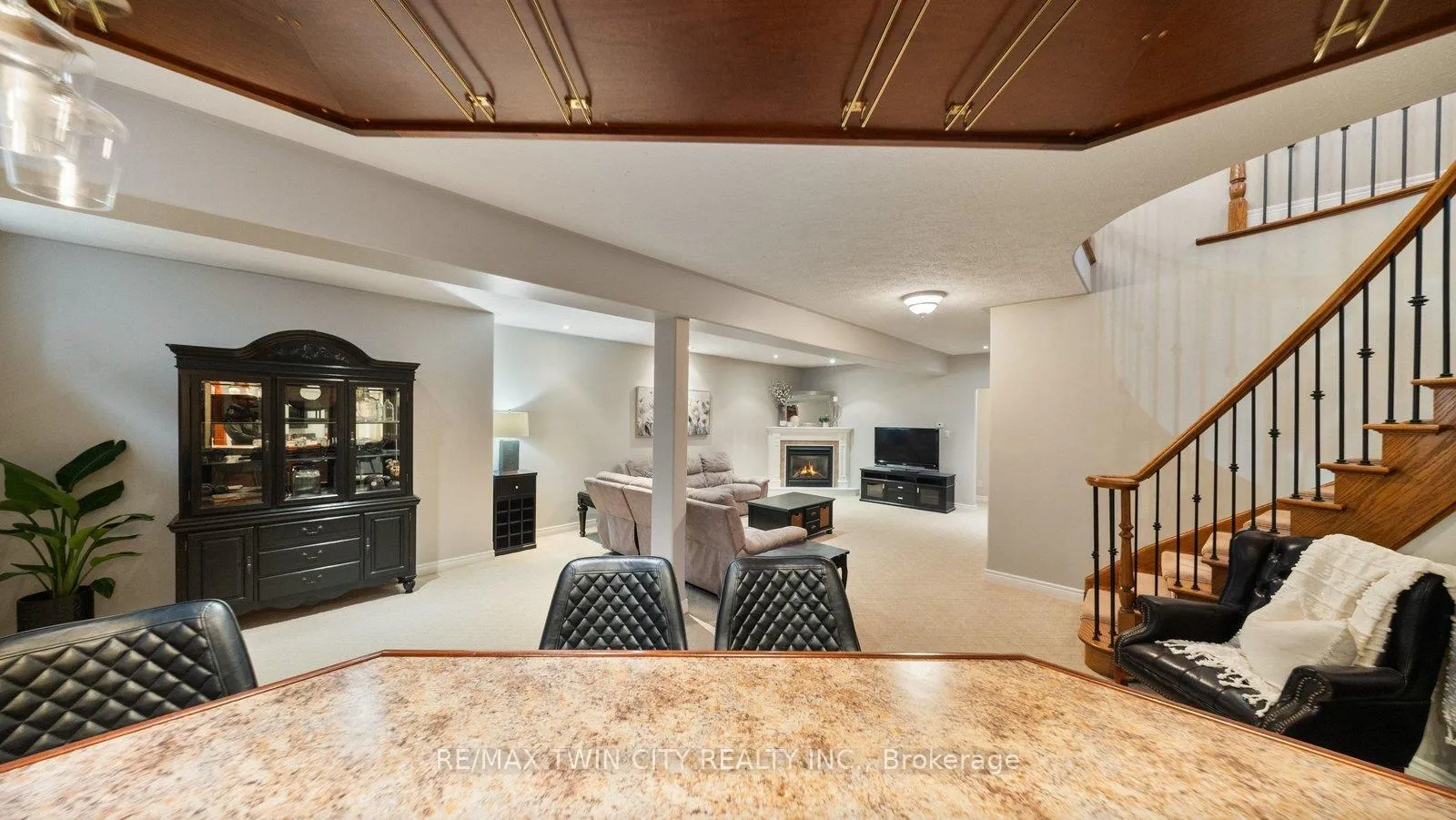 Photo 27 of 35 Long Lane, Brant, Paris — HOMEH