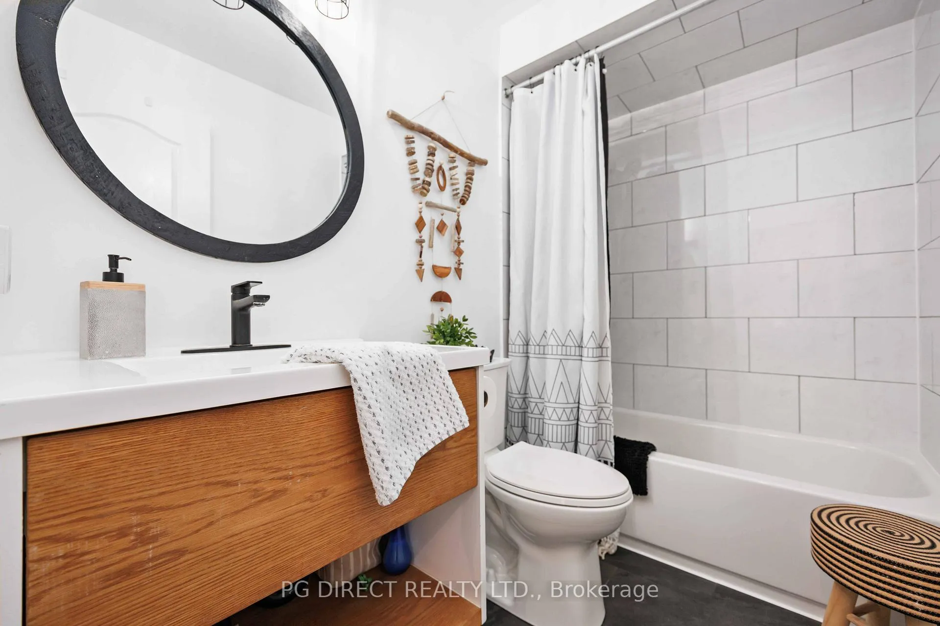Photo 16 of 62 Kenilworth Crescent, Whitby, Brooklin — HOMEH