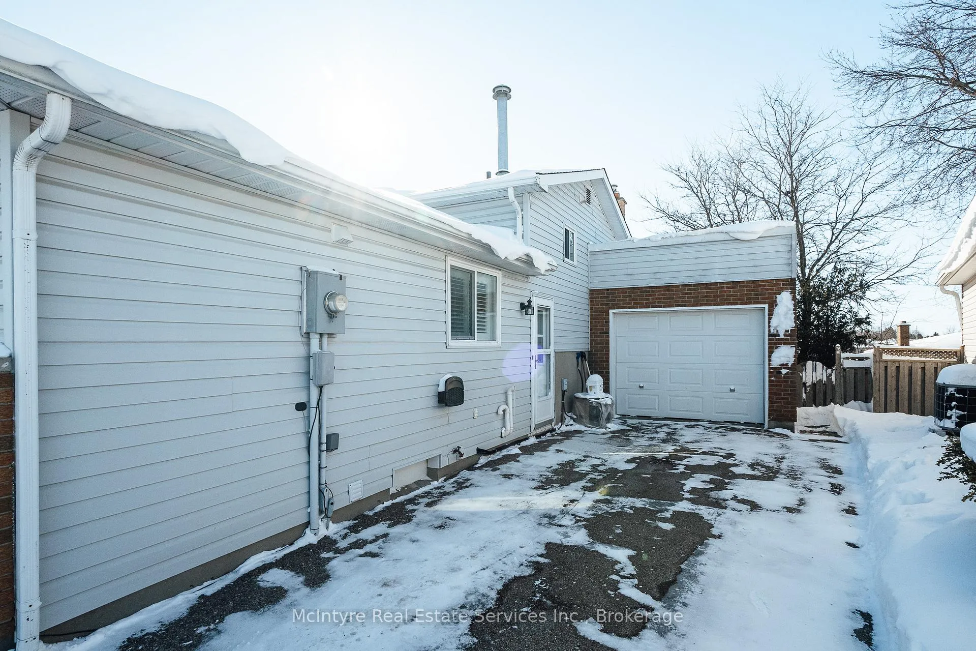 Photo 3 of 190 Broken Oak Crescent, Kitchener — HOMEH