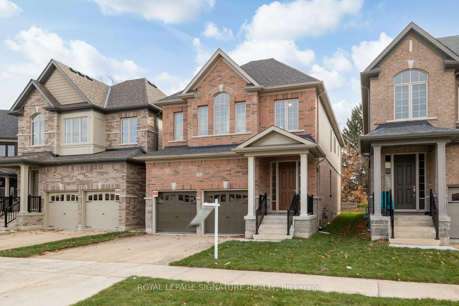 Photo 2 of 296 Broadacre Drive, Kitchener — HOMEH