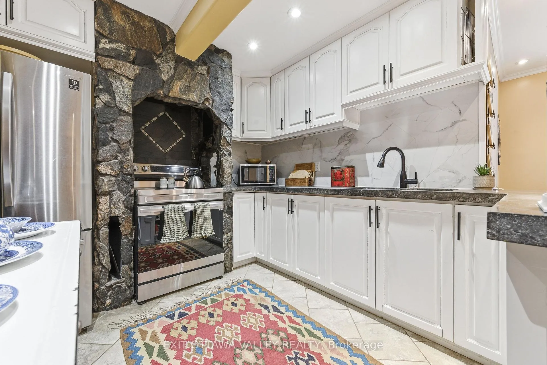 Photo 8 of 15 Spruce Crescent, Deep River — HOMEH