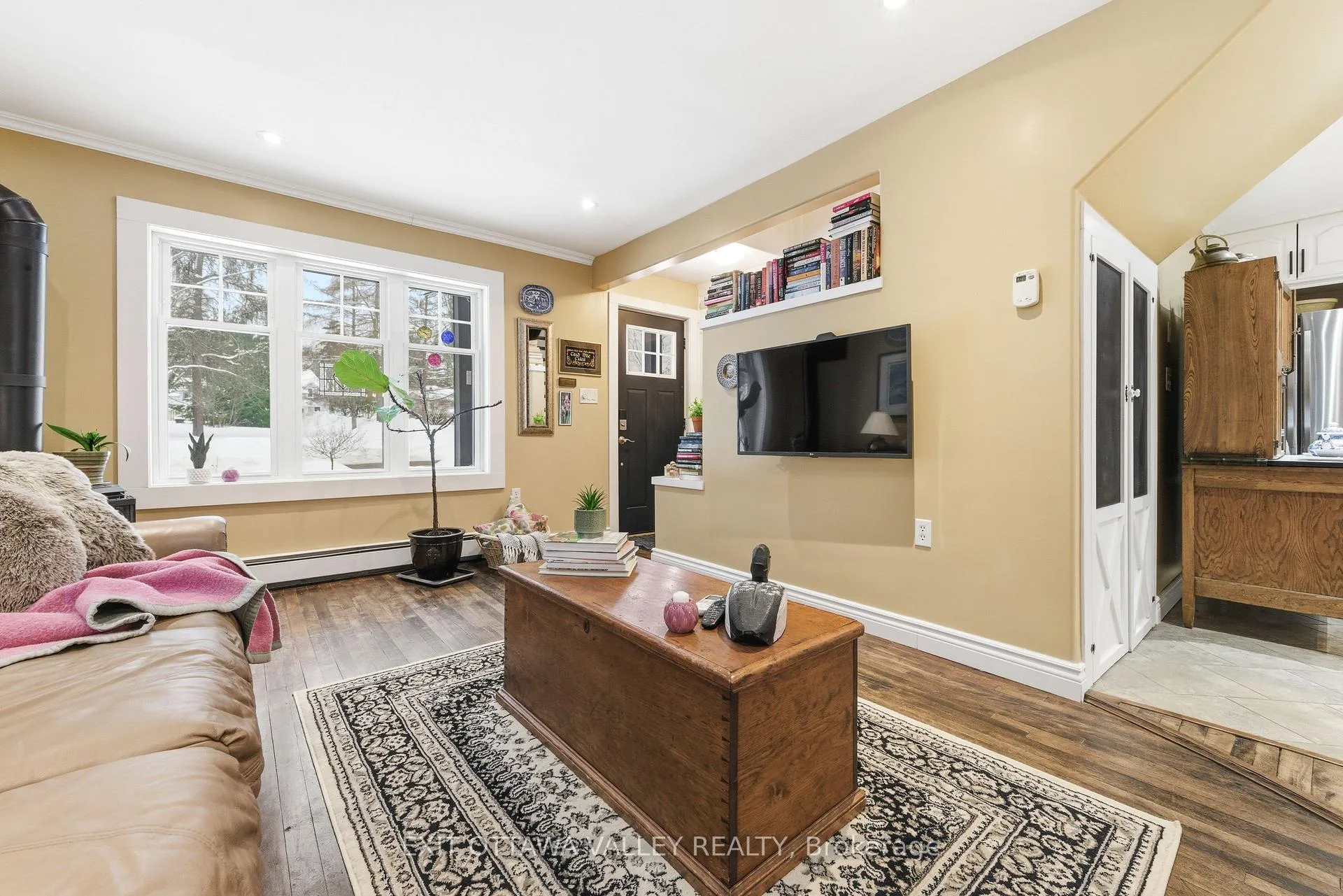 Photo 12 of 15 Spruce Crescent, Deep River — HOMEH
