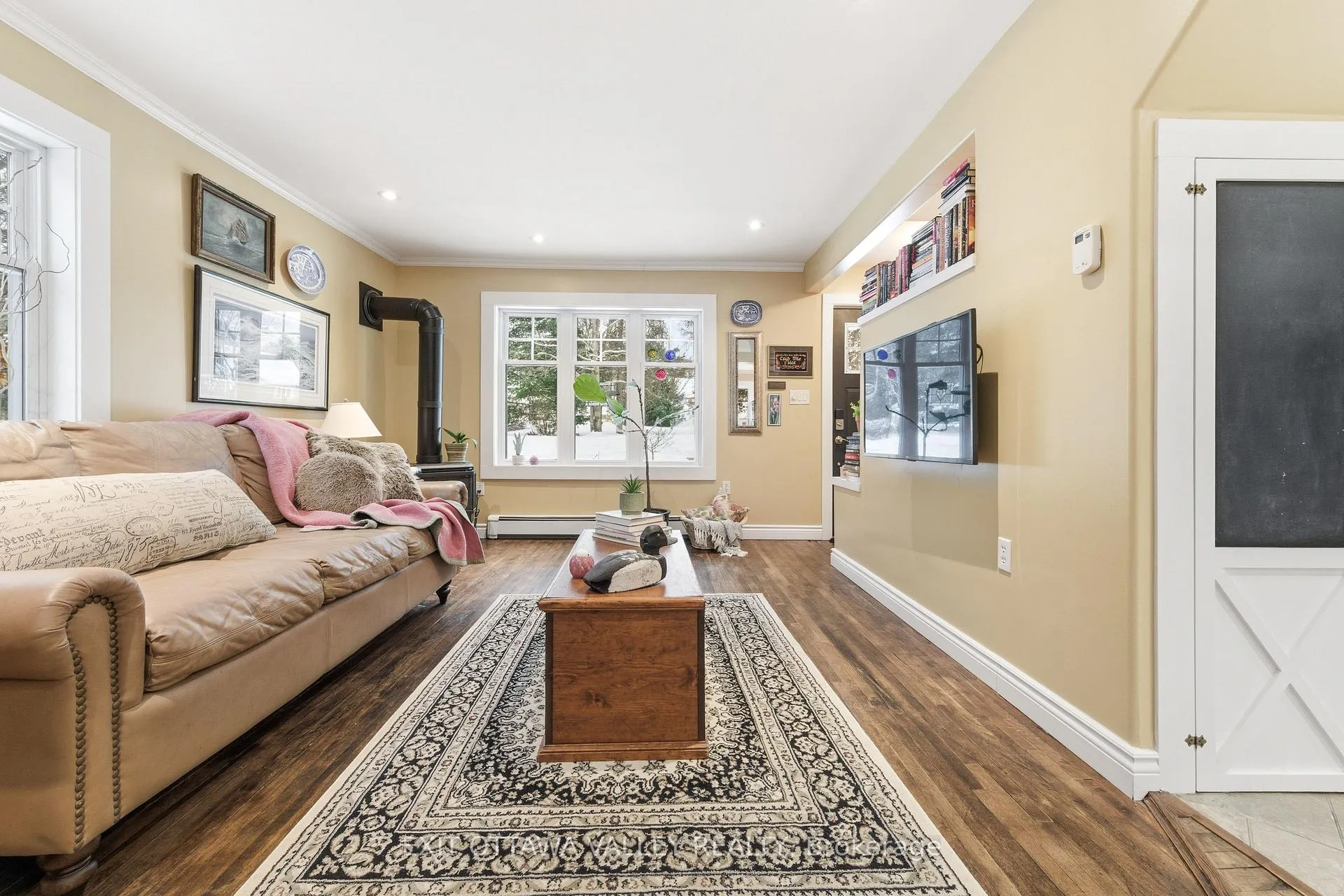 Photo 13 of 15 Spruce Crescent, Deep River — HOMEH