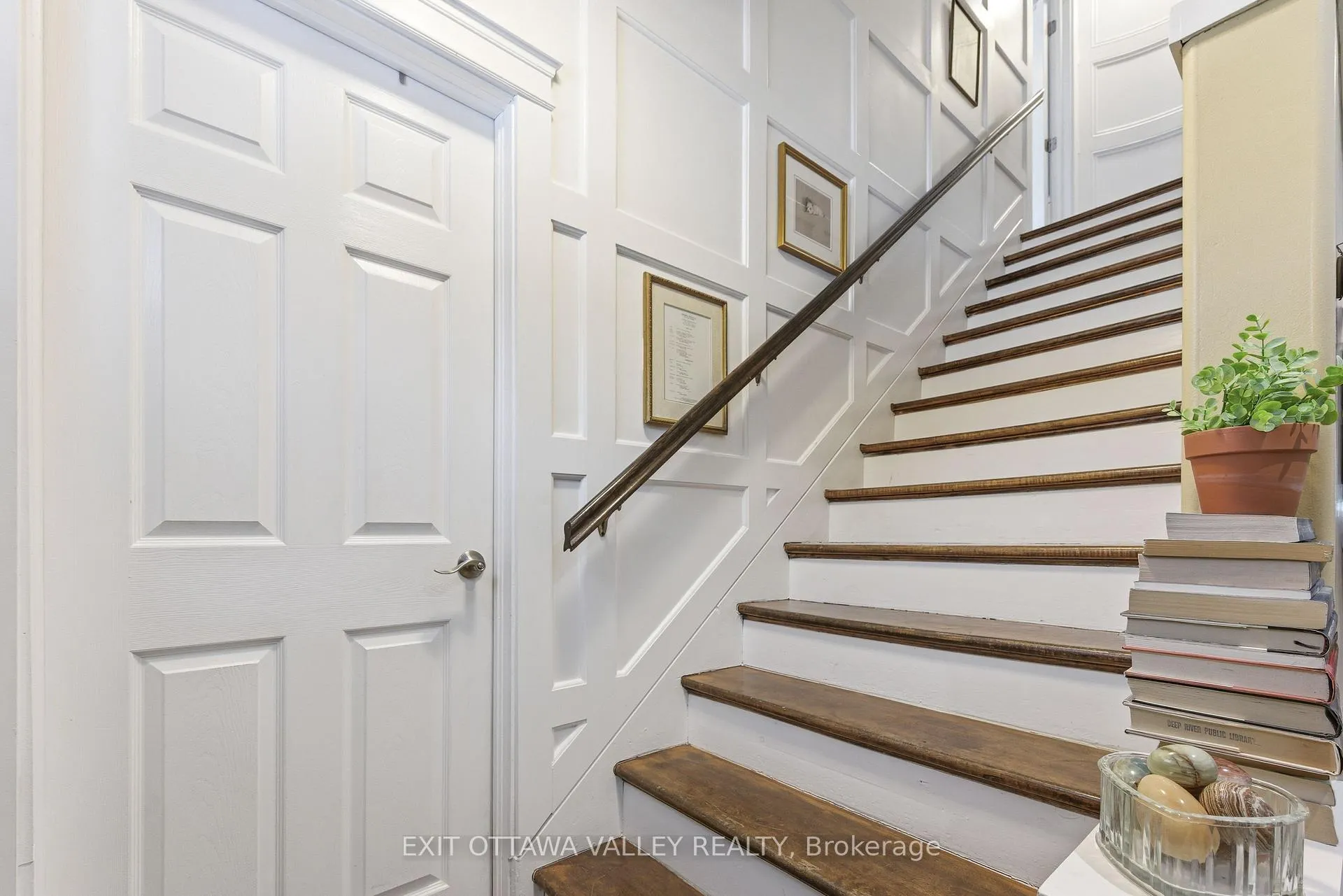 Photo 20 of 15 Spruce Crescent, Deep River — HOMEH