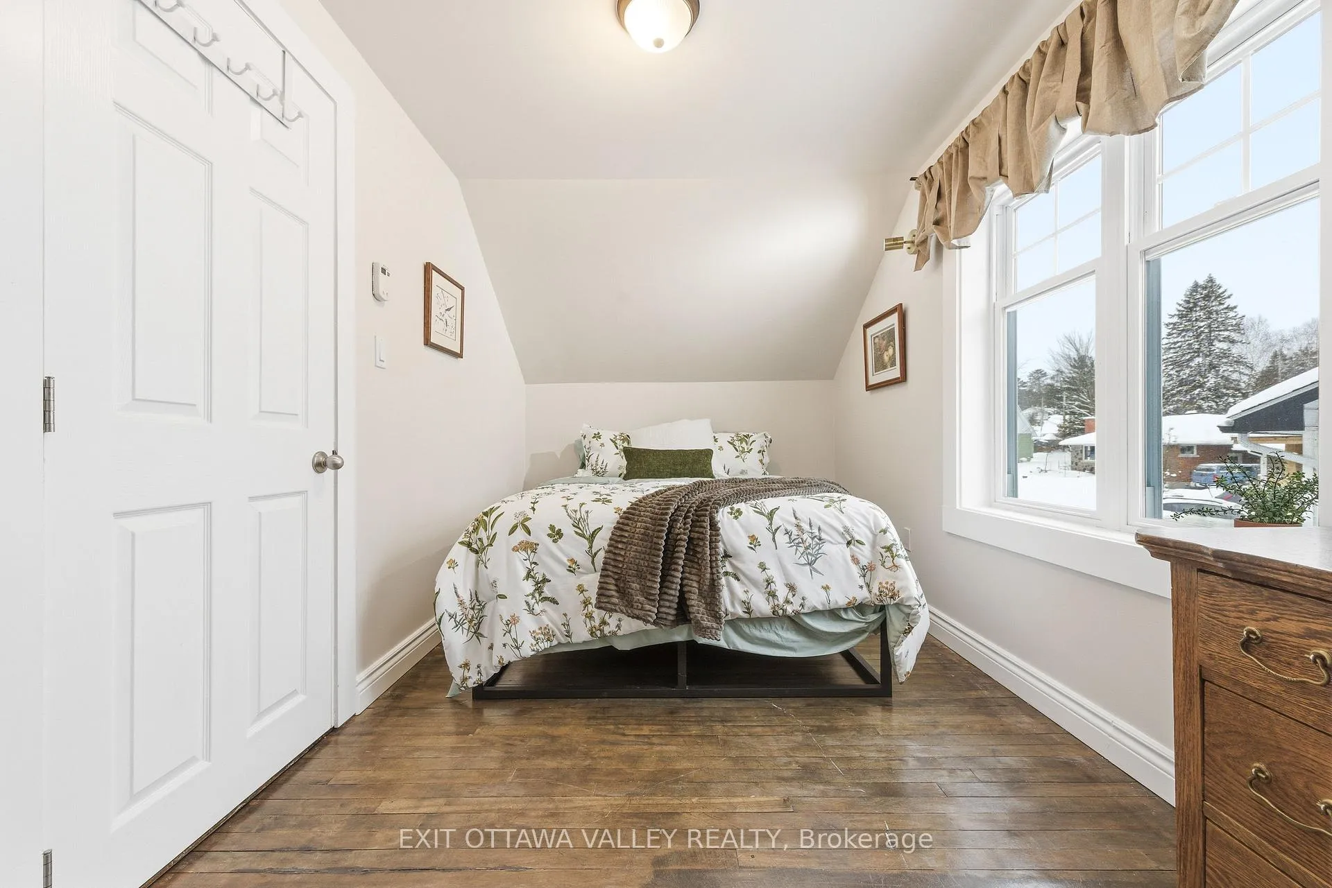 Photo 21 of 15 Spruce Crescent, Deep River — HOMEH