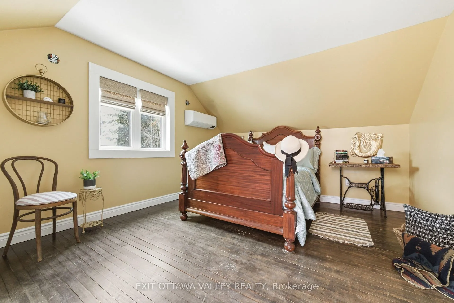 Photo 23 of 15 Spruce Crescent, Deep River — HOMEH