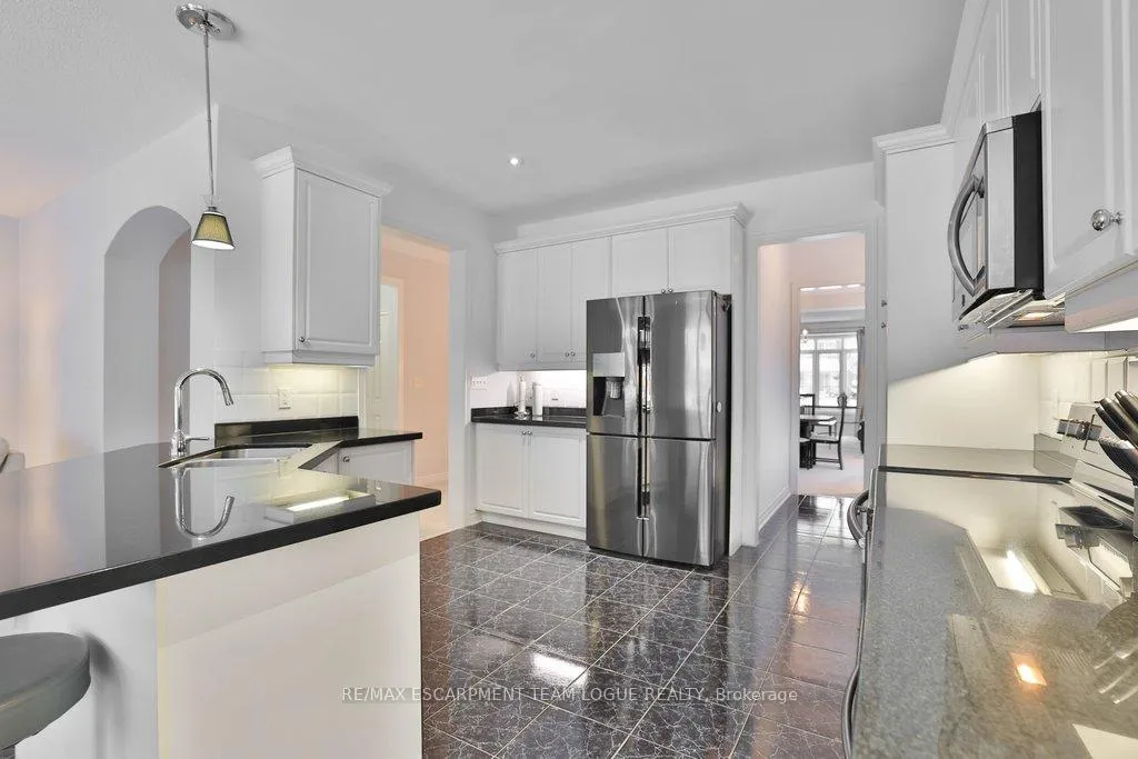 Photo 11 of 4184 Kane Crescent, Burlington, Rose — HOMEH