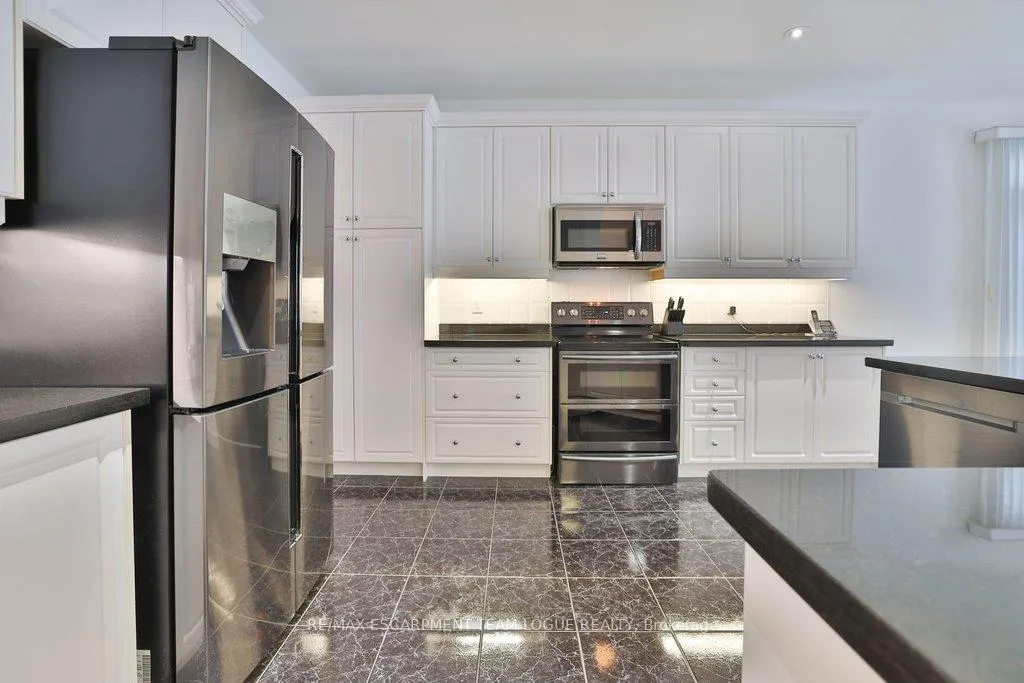 Photo 13 of 4184 Kane Crescent, Burlington, Rose — HOMEH