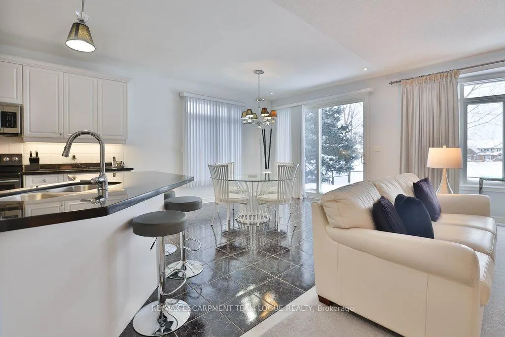 Photo 15 of 4184 Kane Crescent, Burlington, Rose — HOMEH