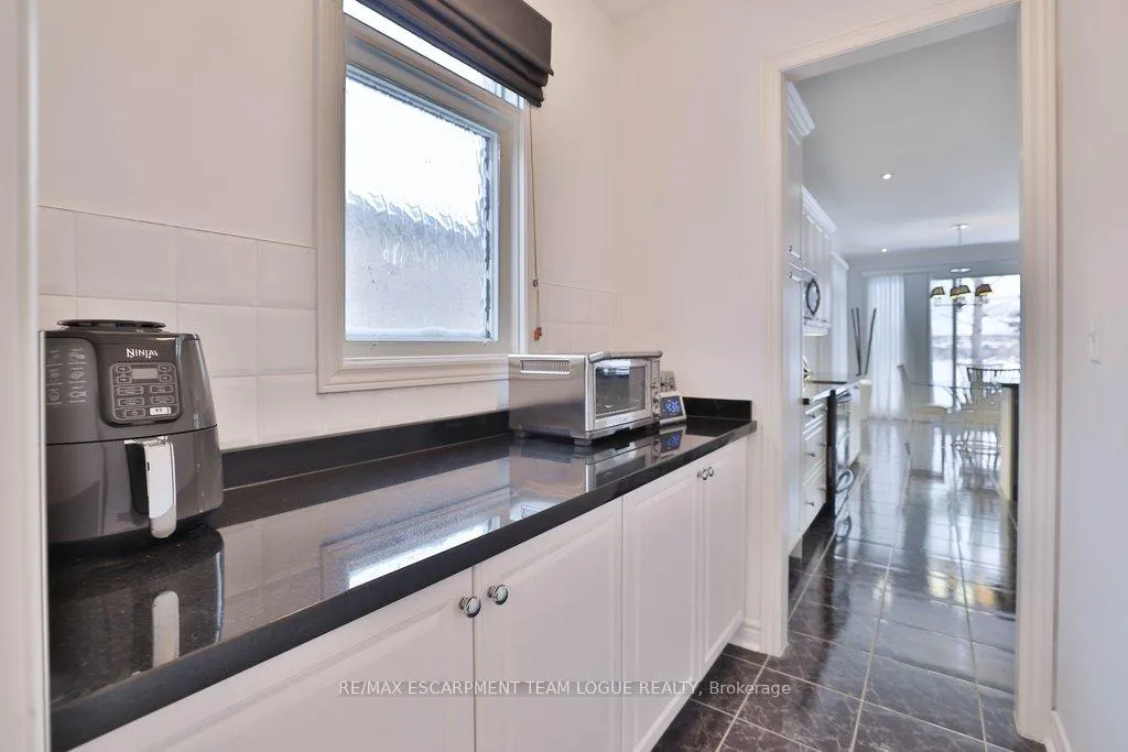 Photo 17 of 4184 Kane Crescent, Burlington, Rose — HOMEH