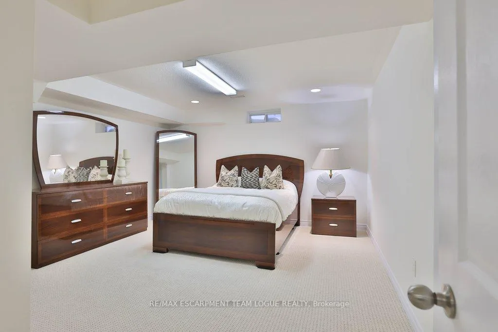 Photo 39 of 4184 Kane Crescent, Burlington, Rose — HOMEH