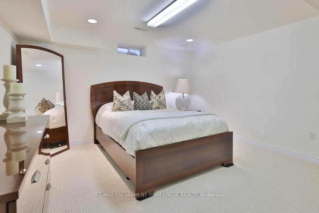 Photo 40 of 4184 Kane Crescent, Burlington, Rose — HOMEH