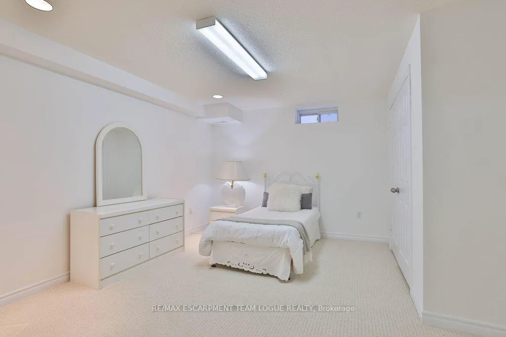 Photo 41 of 4184 Kane Crescent, Burlington, Rose — HOMEH