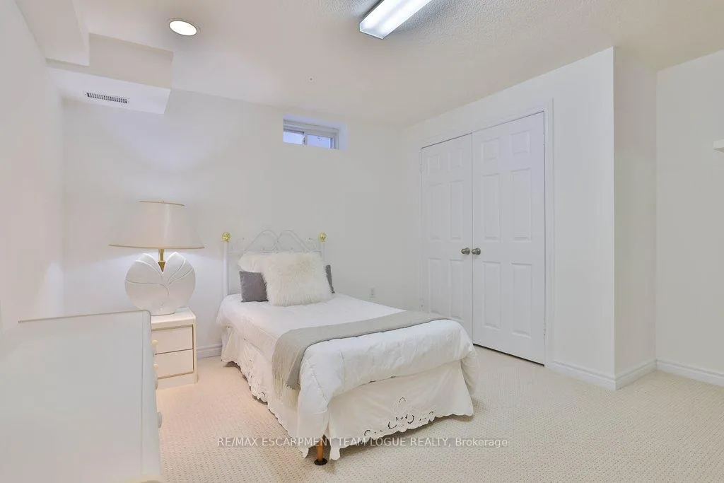 Photo 42 of 4184 Kane Crescent, Burlington, Rose — HOMEH