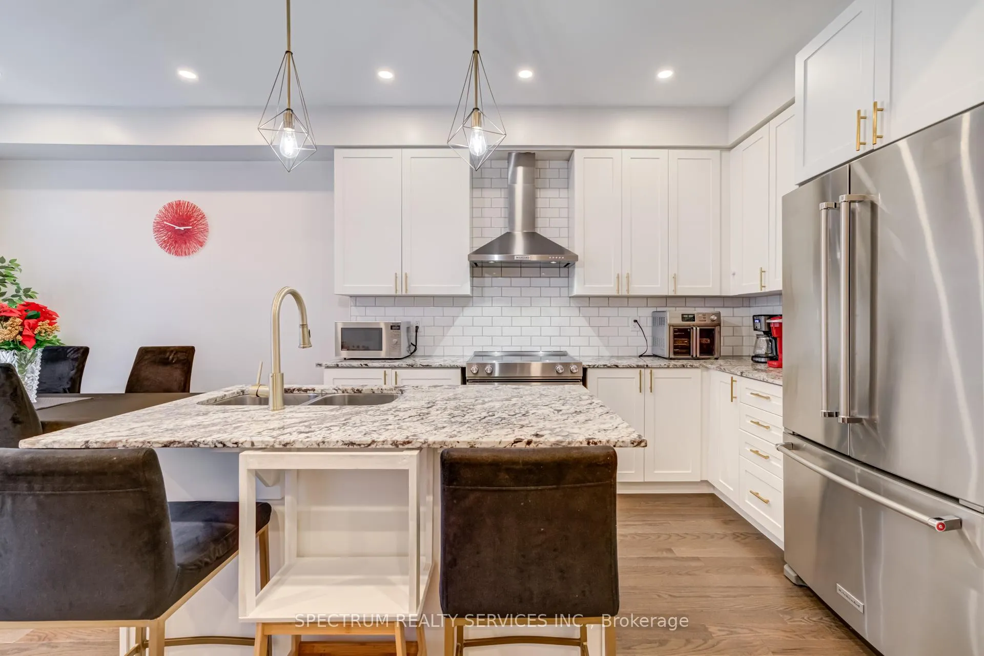 Photo 15 of 23 Sunset Terrace, Vaughan, Vellore Village — HOMEH