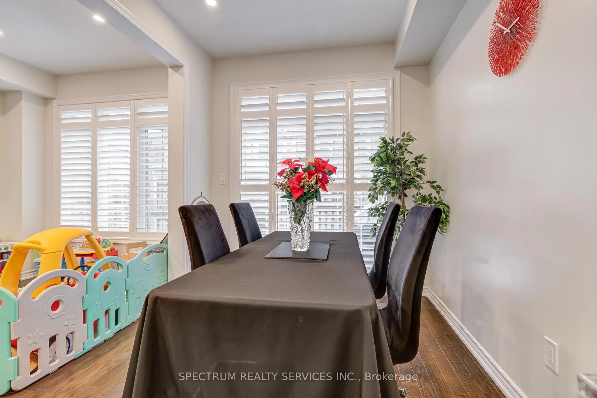 Photo 18 of 23 Sunset Terrace, Vaughan, Vellore Village — HOMEH