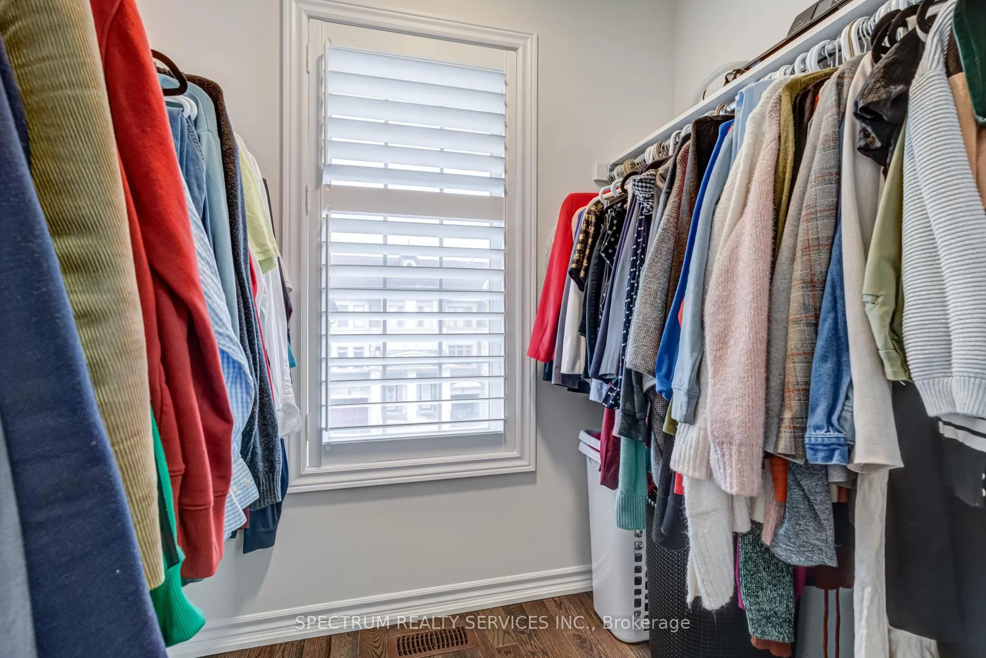 Photo 24 of 23 Sunset Terrace, Vaughan, Vellore Village — HOMEH