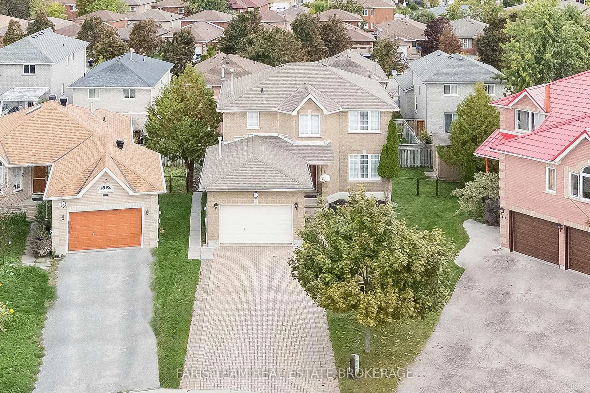 Photo 4 of 7 Round Leaf Court, Barrie, Holly — HOMEH