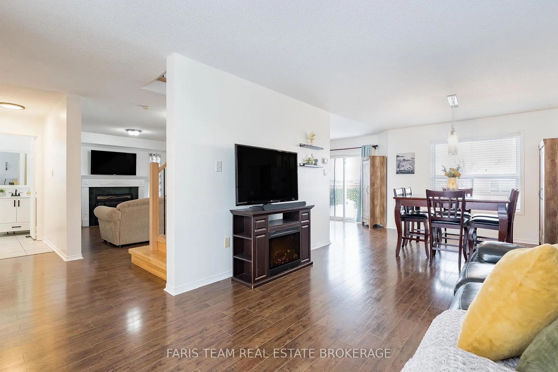 Photo 14 of 7 Round Leaf Court, Barrie, Holly — HOMEH