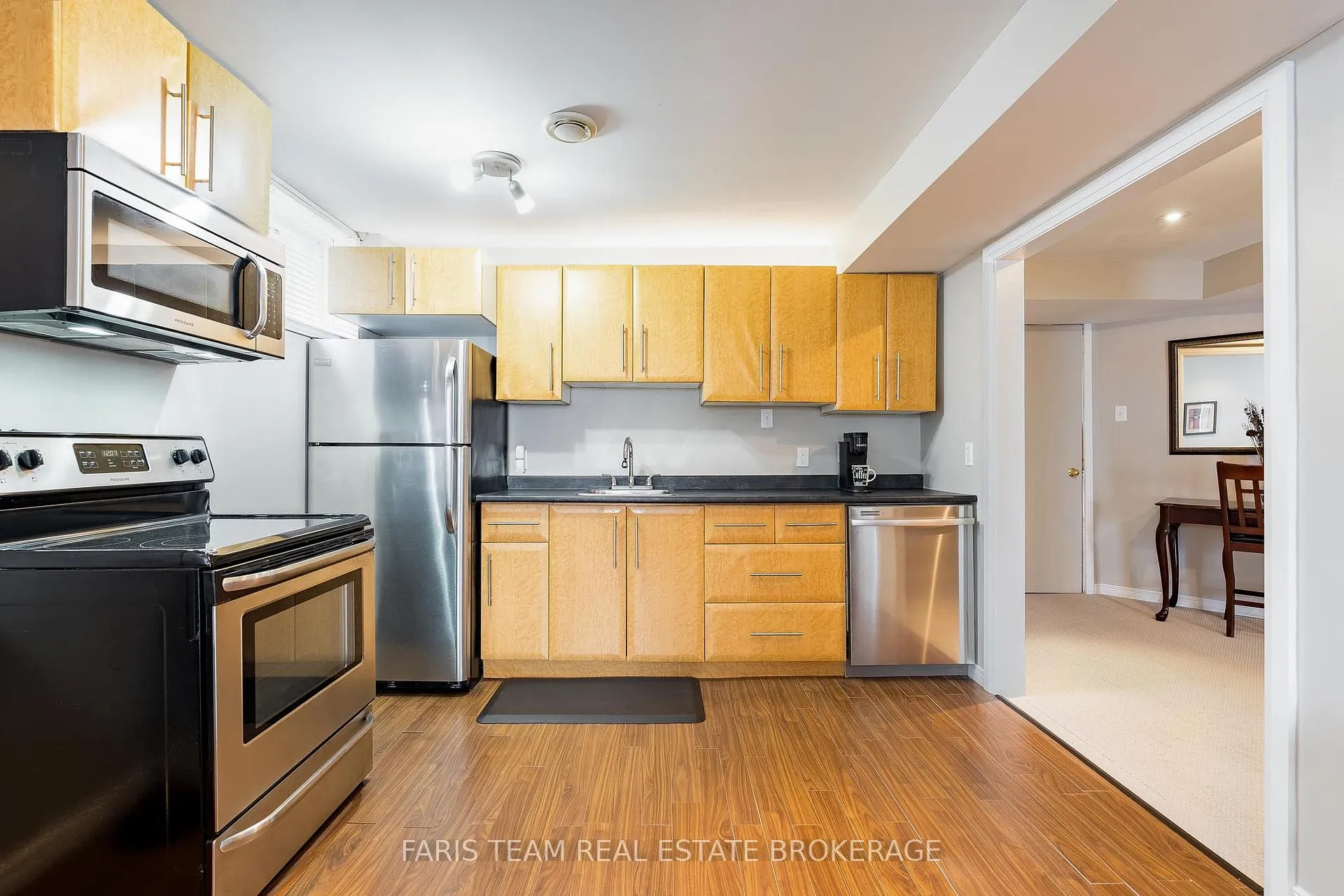 Photo 27 of 7 Round Leaf Court, Barrie, Holly — HOMEH