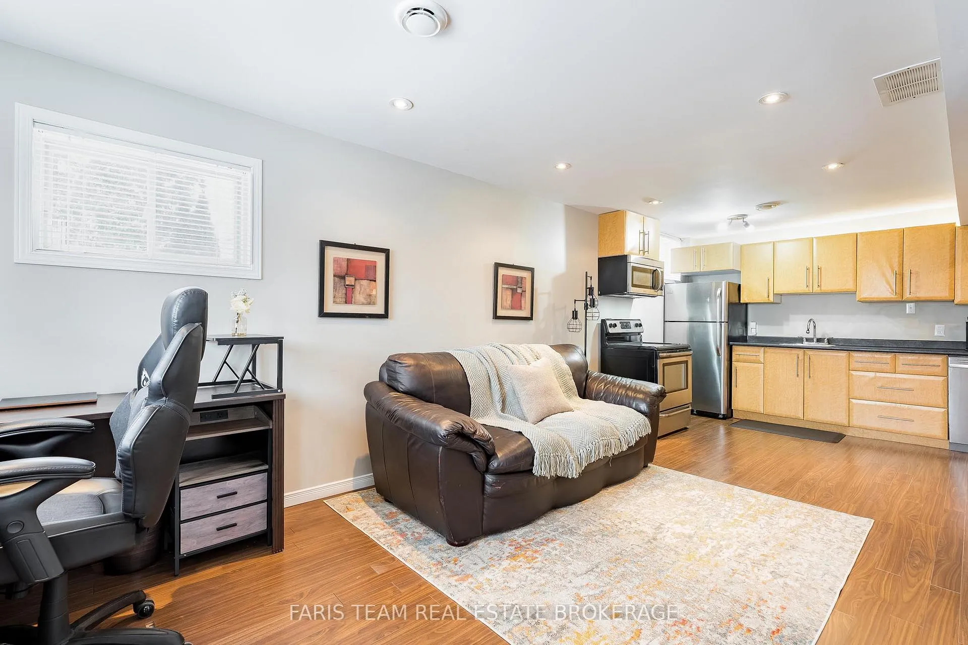 Photo 30 of 7 Round Leaf Court, Barrie, Holly — HOMEH