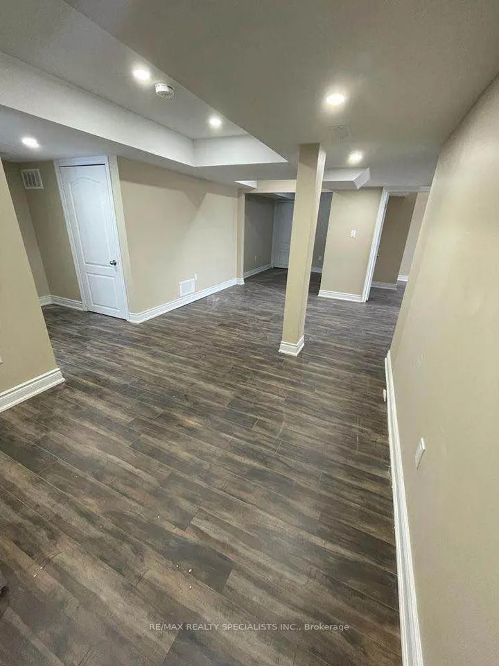 Photo 2 of 4 Tysonville Circle, Brampton, Northwest Brampton — HOMEH