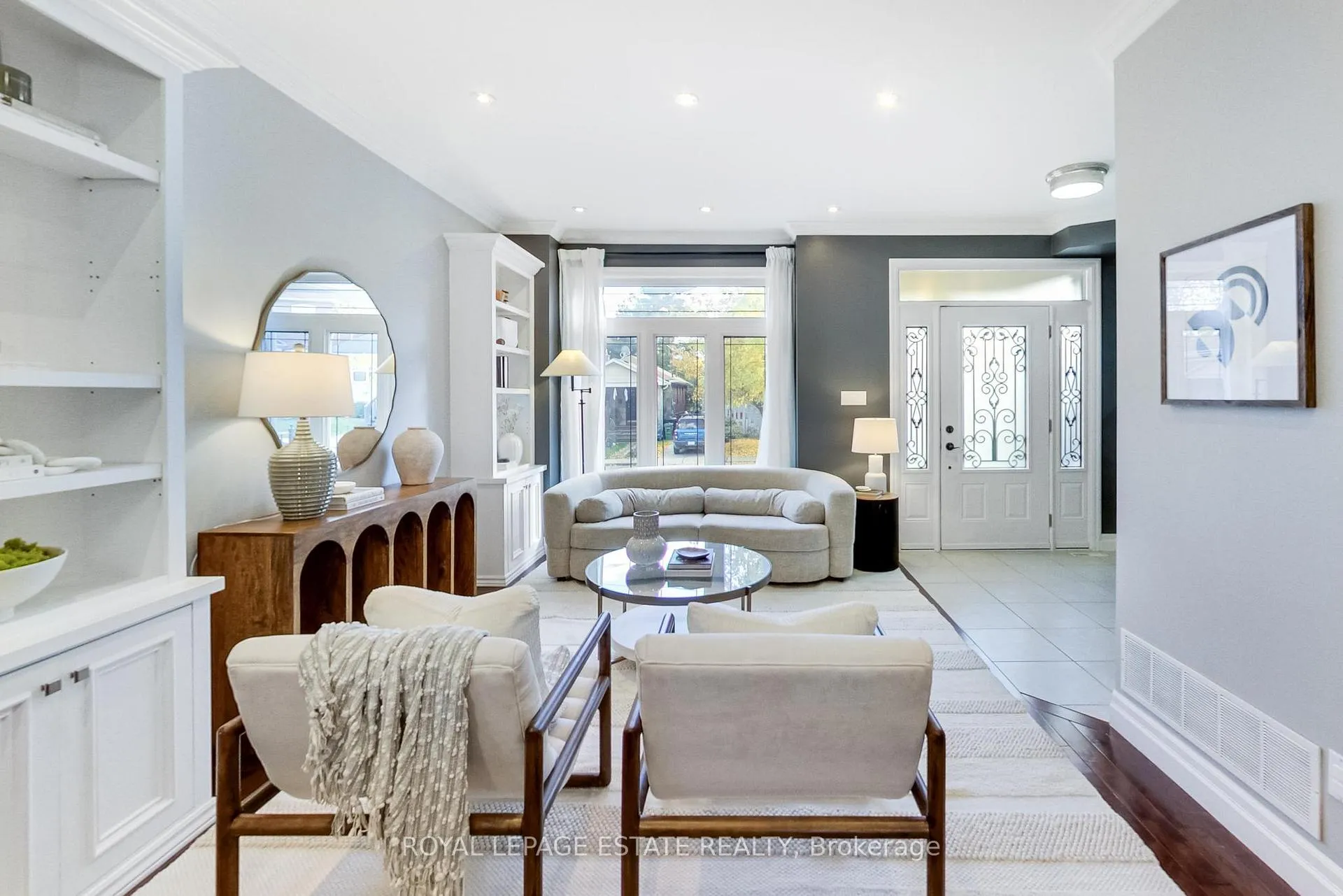 Photo 5 of 20 Westbrook Avenue, Toronto, Woodbine-Lumsden — HOMEH