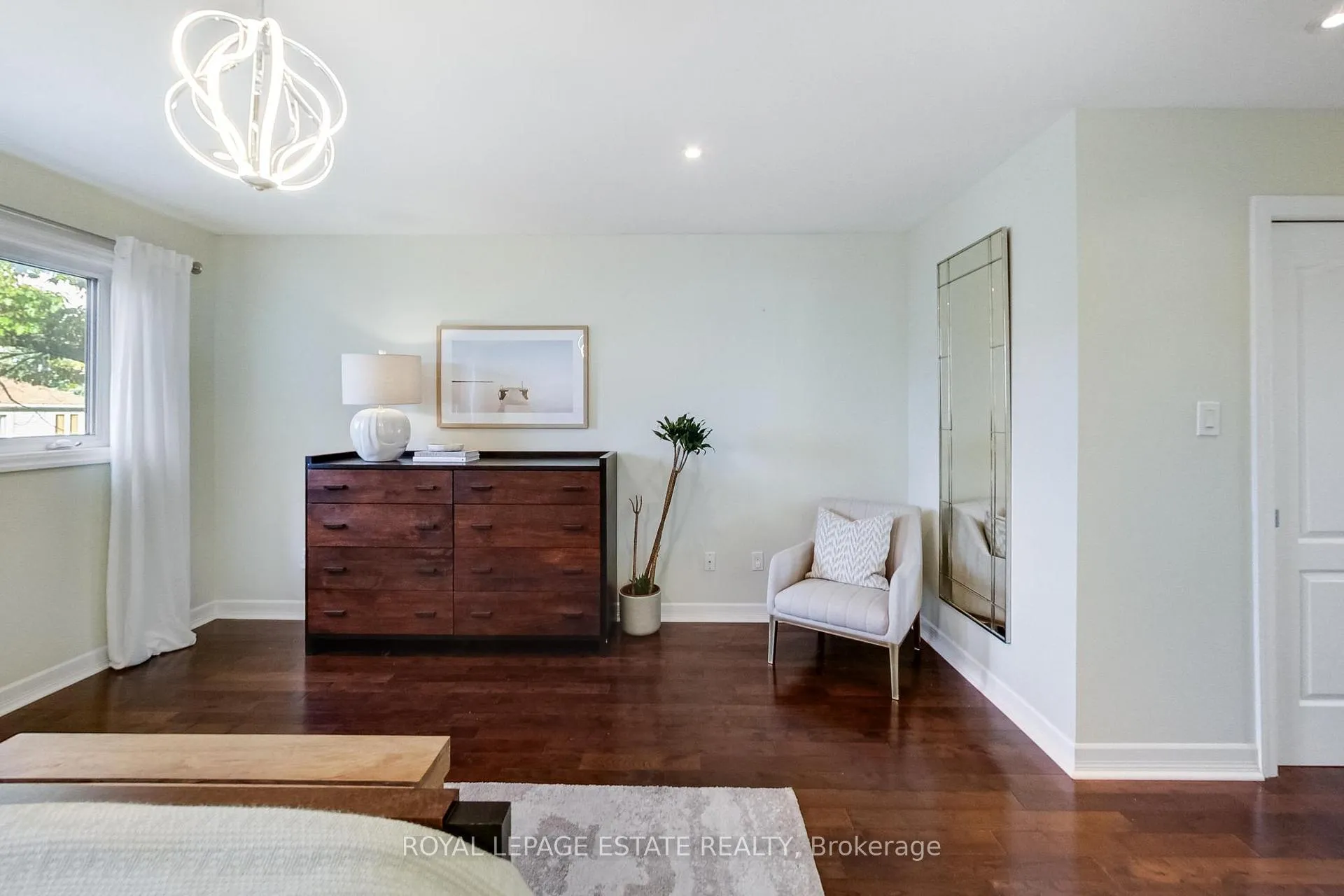 Photo 18 of 20 Westbrook Avenue, Toronto, Woodbine-Lumsden — HOMEH