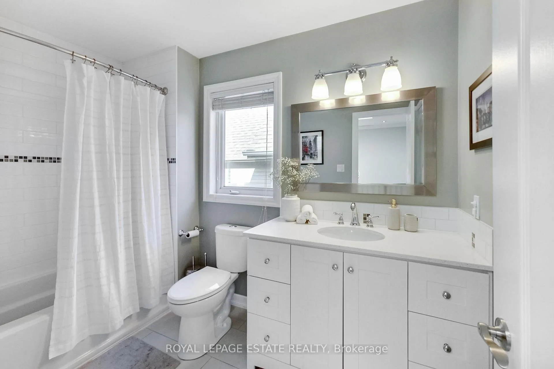 Photo 23 of 20 Westbrook Avenue, Toronto, Woodbine-Lumsden — HOMEH