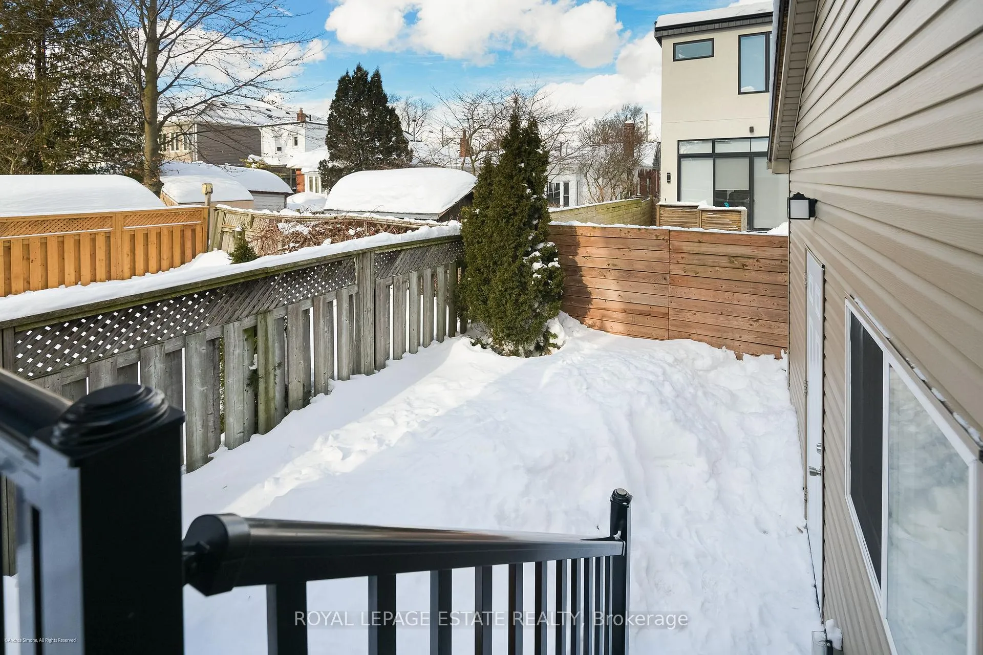 Photo 30 of 20 Westbrook Avenue, Toronto, Woodbine-Lumsden — HOMEH