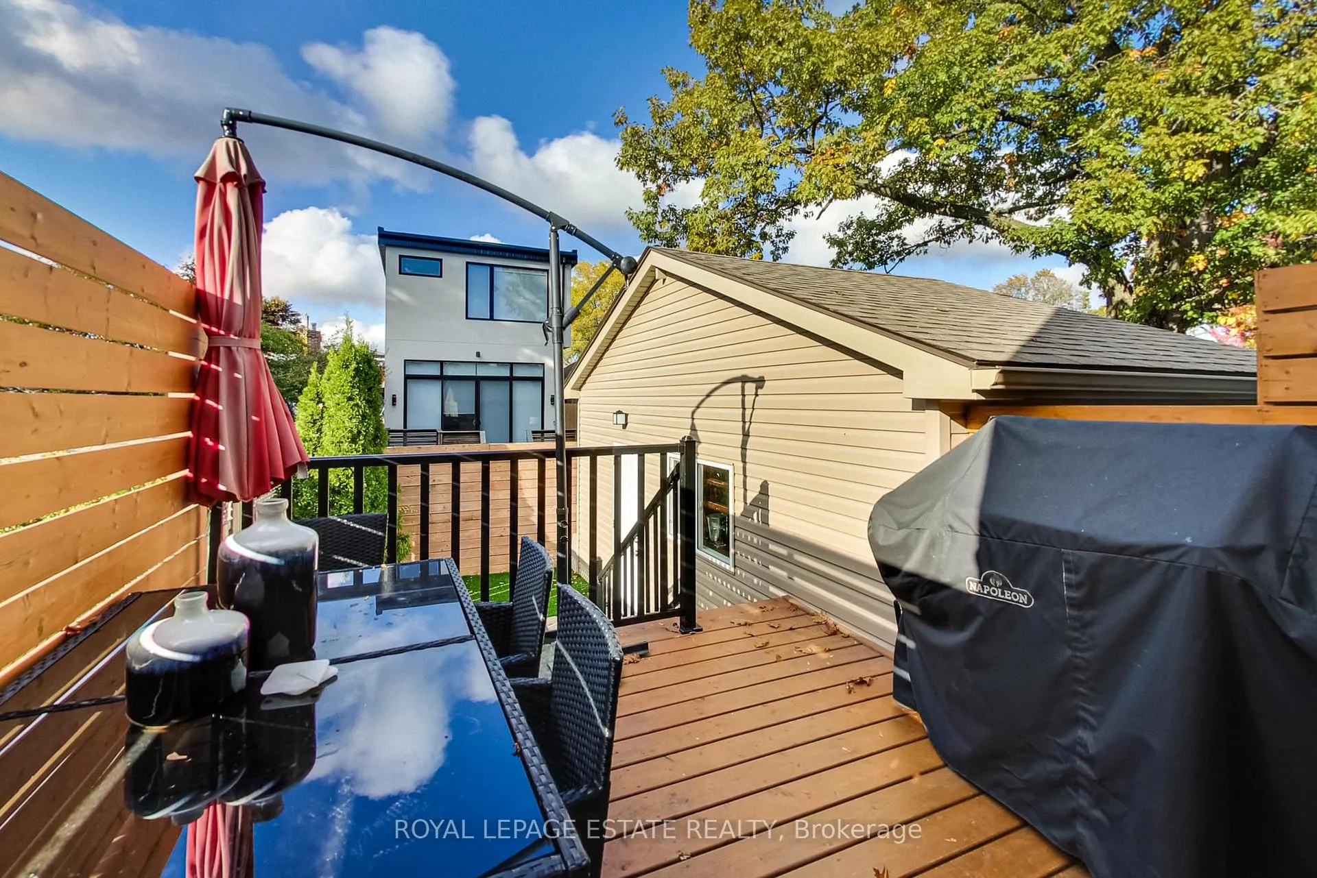 Photo 32 of 20 Westbrook Avenue, Toronto, Woodbine-Lumsden — HOMEH
