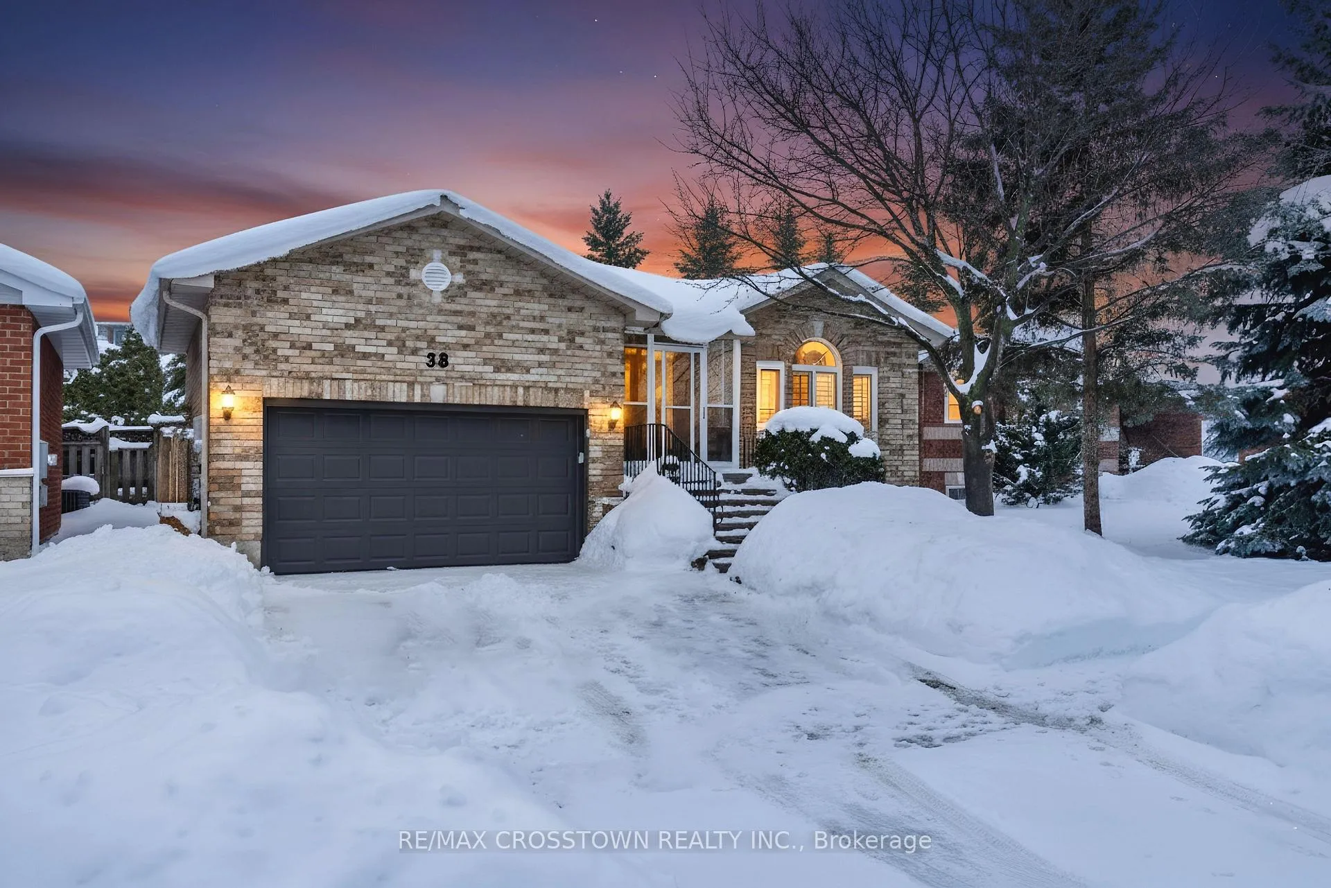 Photo 1 of 38 Brookfield Crescent, Barrie, Bayshore — HOMEH