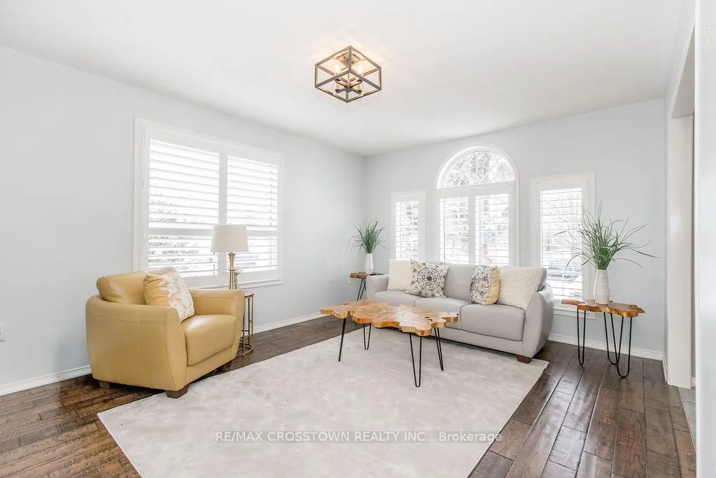 Photo 6 of 38 Brookfield Crescent, Barrie, Bayshore — HOMEH