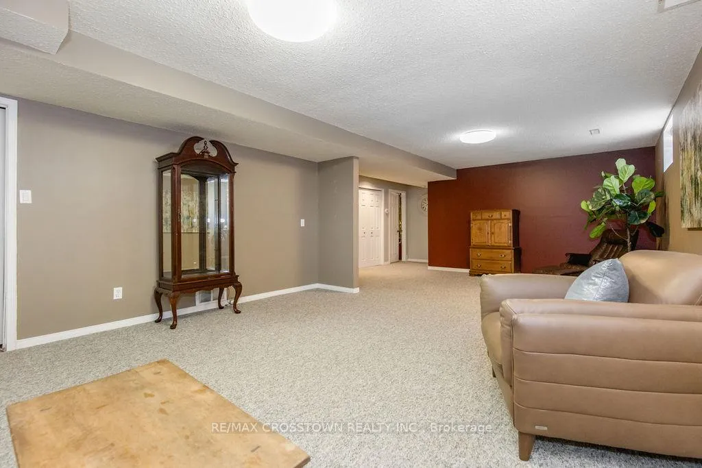 Photo 26 of 38 Brookfield Crescent, Barrie, Bayshore — HOMEH