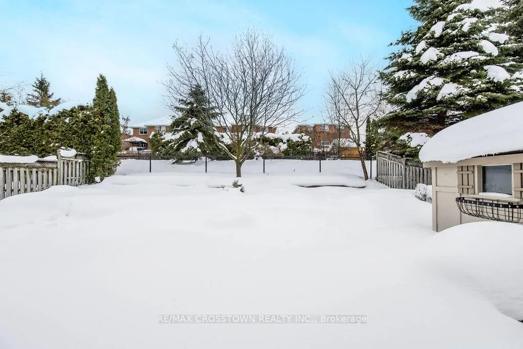 Photo 36 of 38 Brookfield Crescent, Barrie, Bayshore — HOMEH