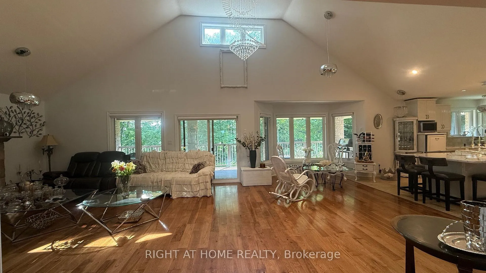 Photo 5 of 1453 Millennium Court, Kingston, City North of 401 — HOMEH