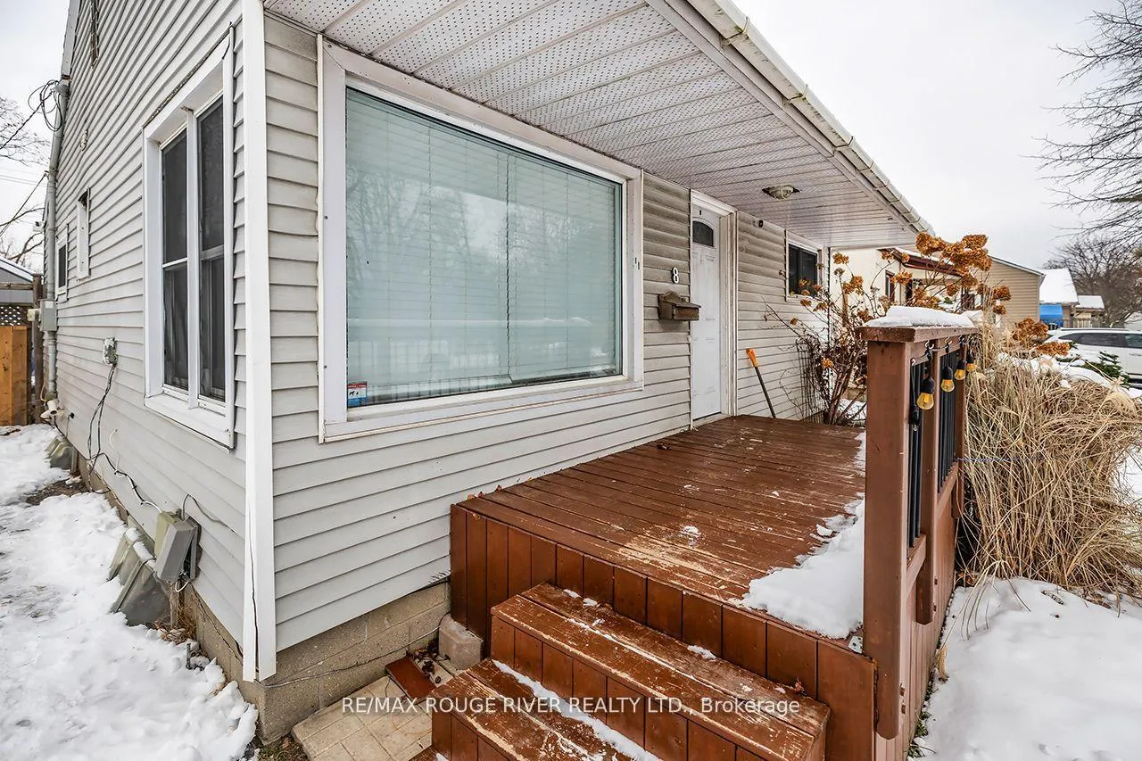 Photo 2 of 8 Birch Crescent, Ajax, Central — HOMEH