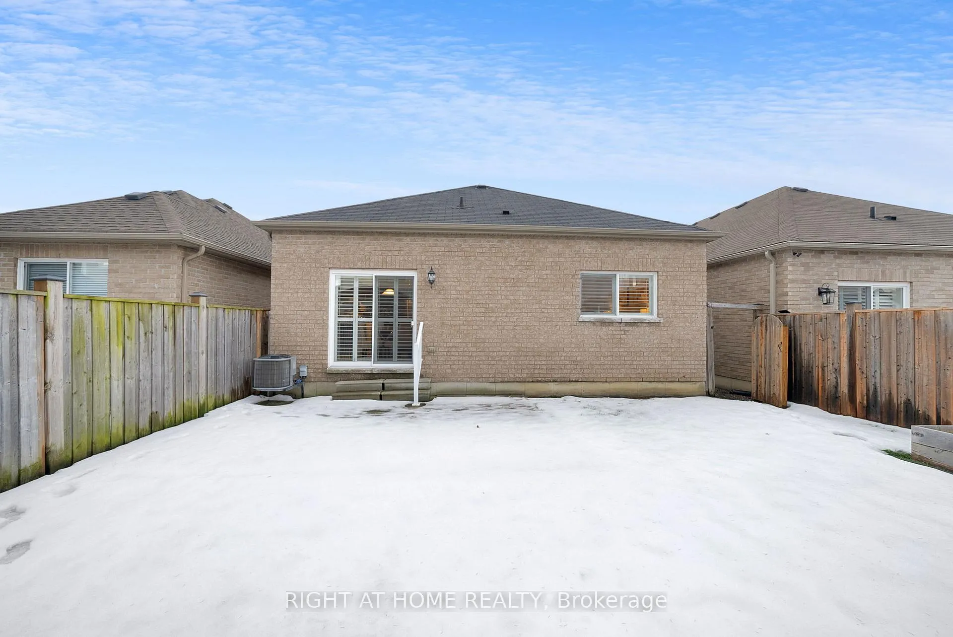 Photo 32 of 1645 Whitestone Drive, Oshawa, Samac — HOMEH