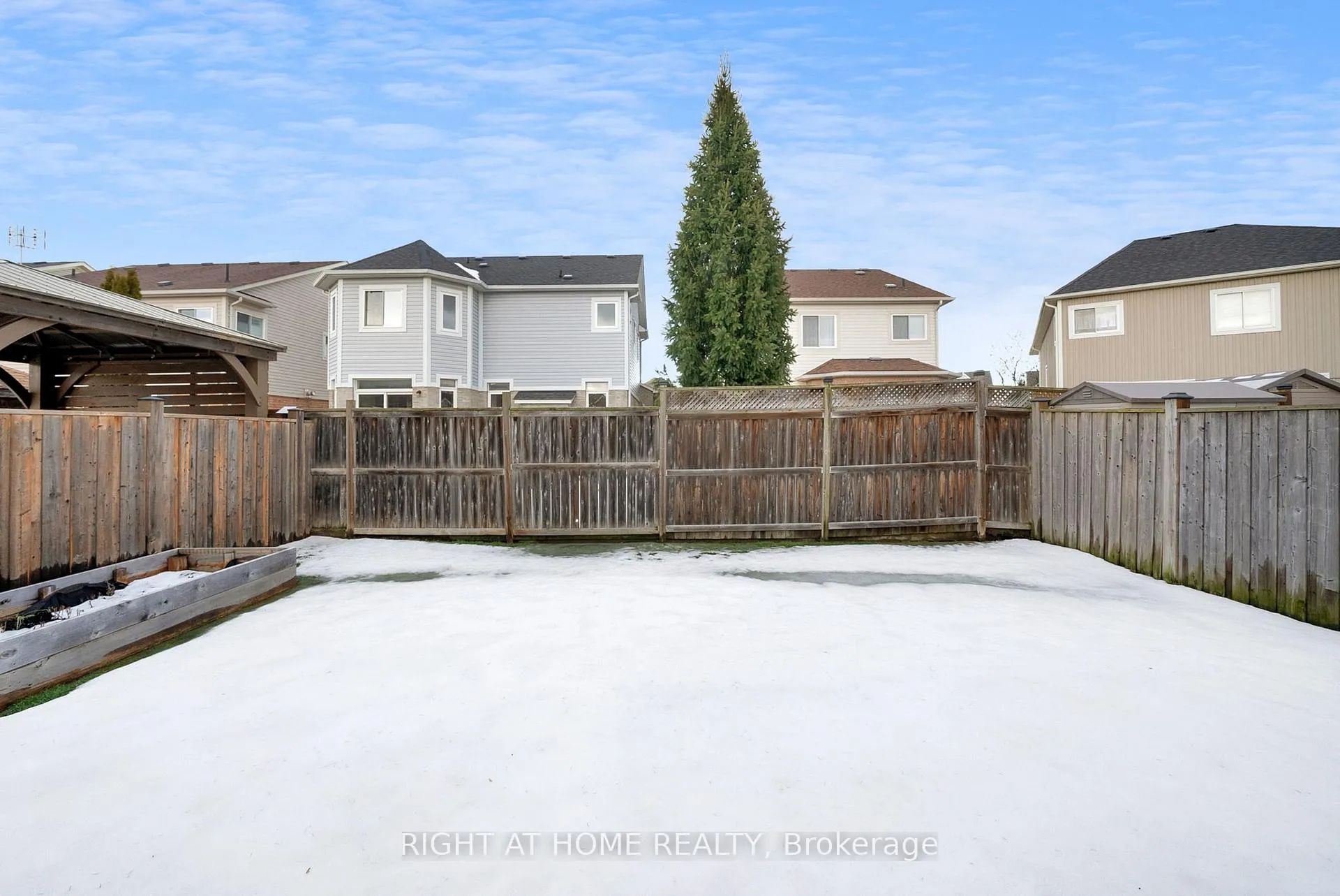 Photo 33 of 1645 Whitestone Drive, Oshawa, Samac — HOMEH