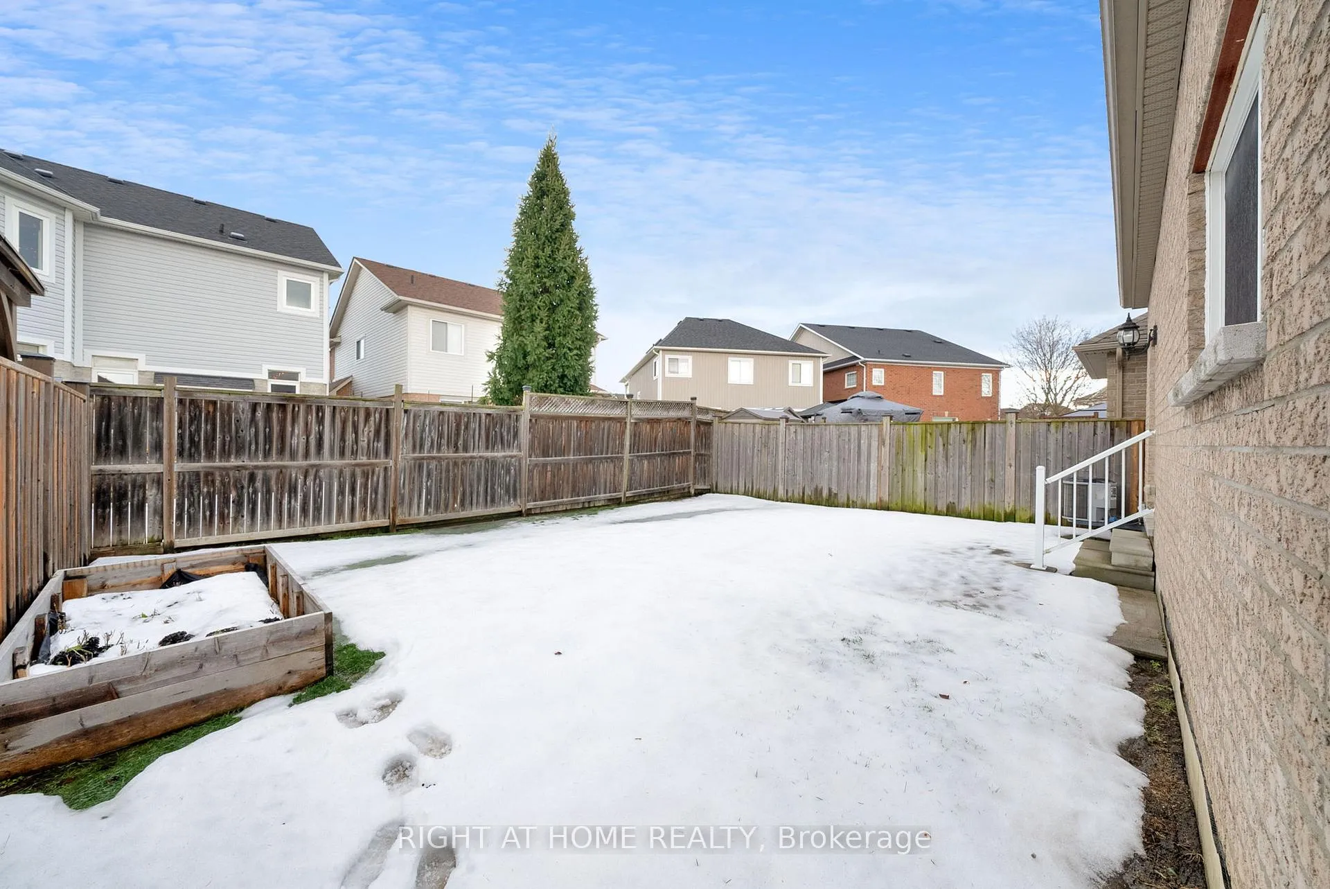 Photo 34 of 1645 Whitestone Drive, Oshawa, Samac — HOMEH