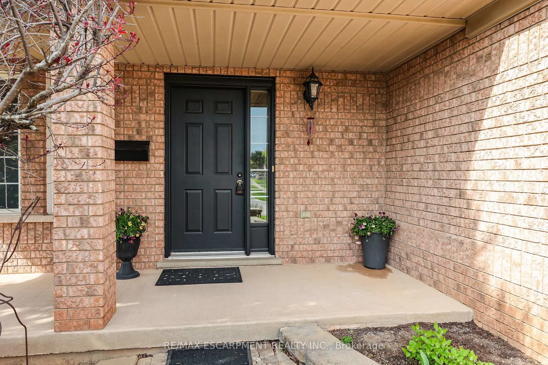 Photo 5 of 5129 Crimson King Way, Lincoln, Beamsville — HOMEH