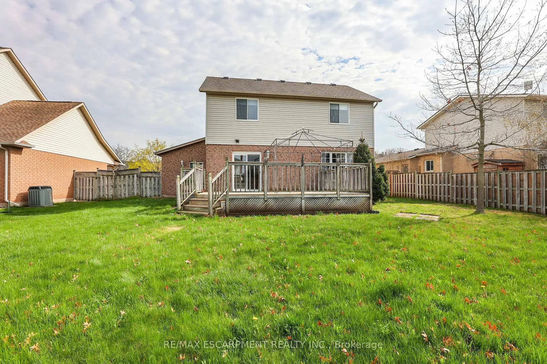 Photo 7 of 5129 Crimson King Way, Lincoln, Beamsville — HOMEH