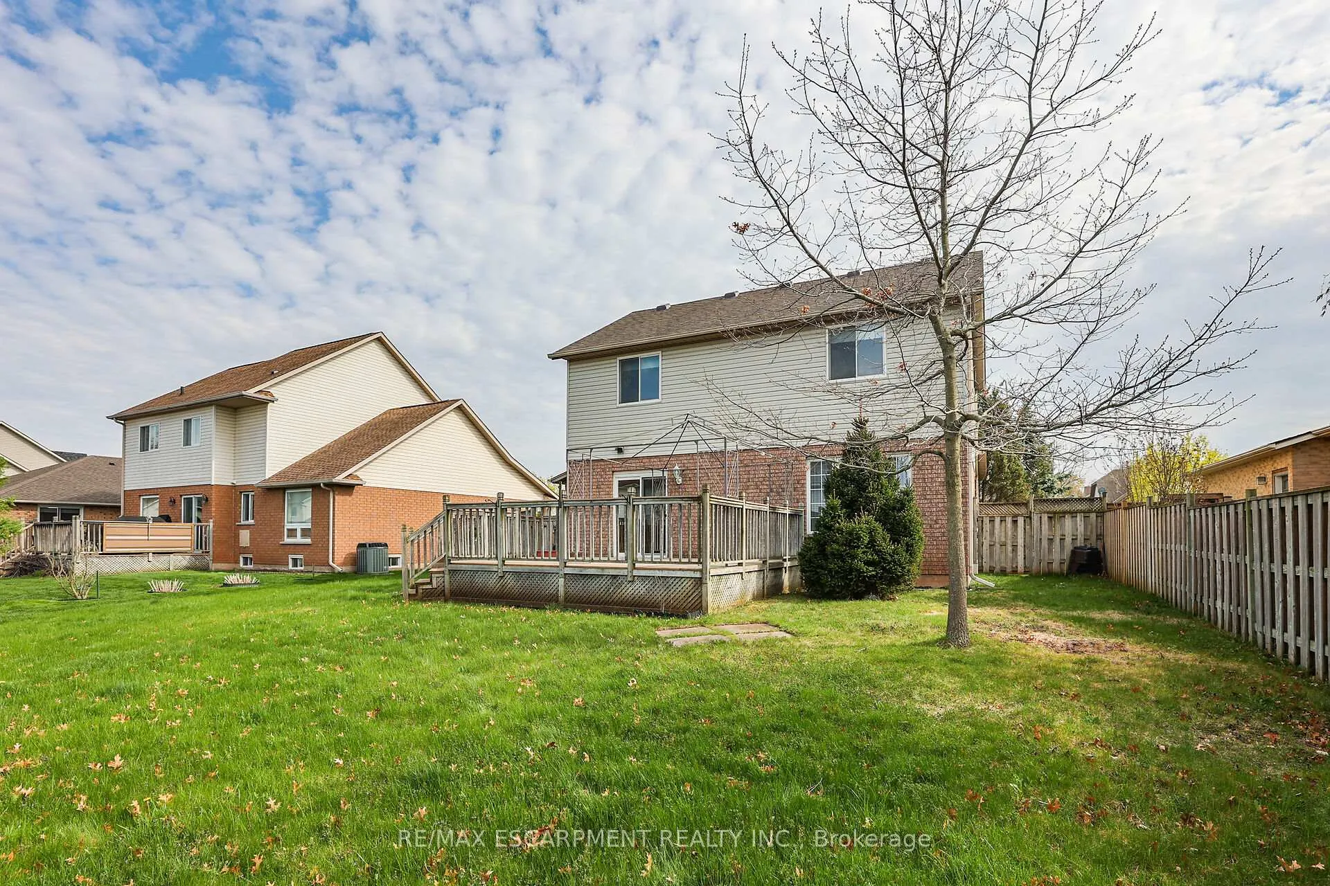 Photo 8 of 5129 Crimson King Way, Lincoln, Beamsville — HOMEH