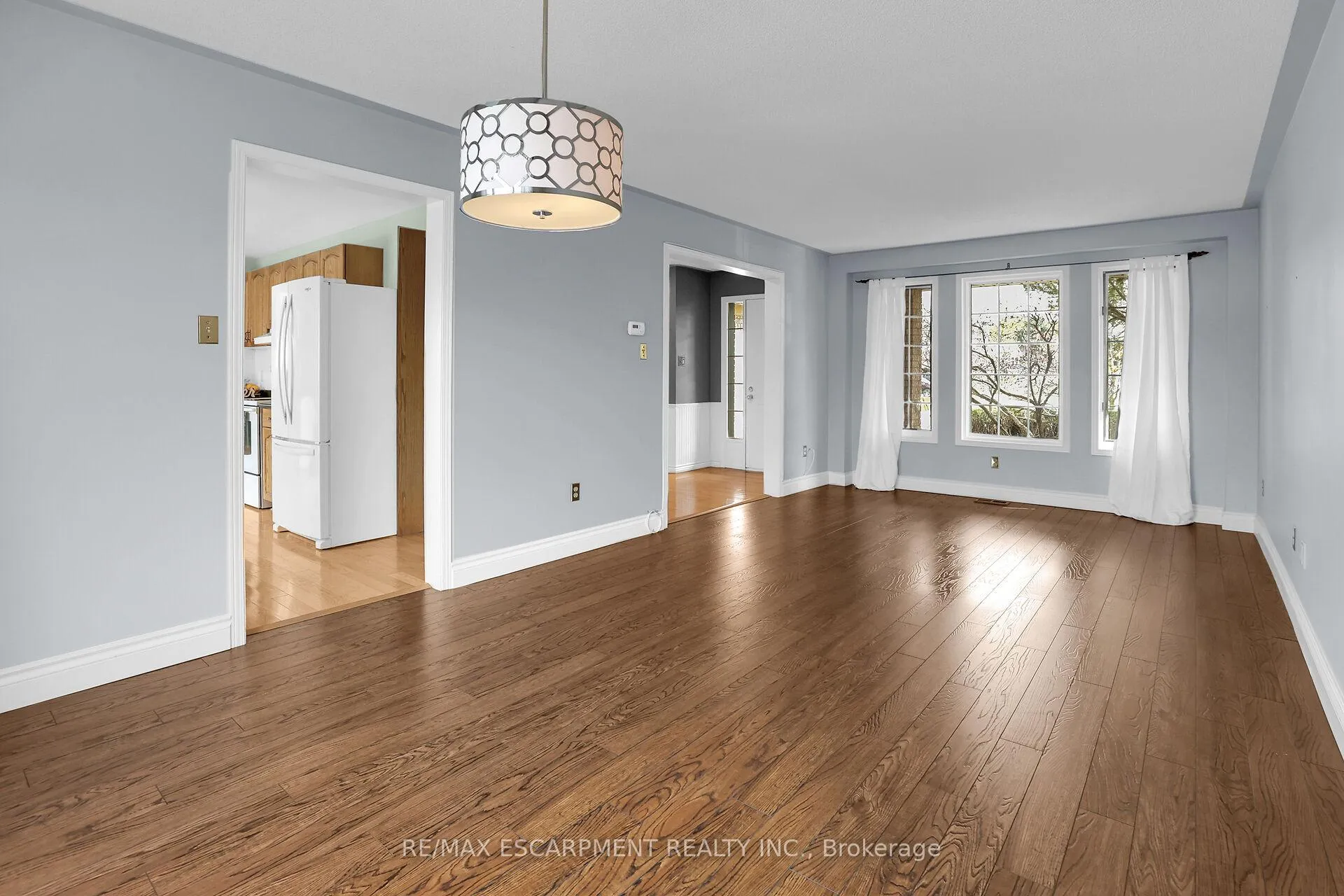 Photo 13 of 5129 Crimson King Way, Lincoln, Beamsville — HOMEH