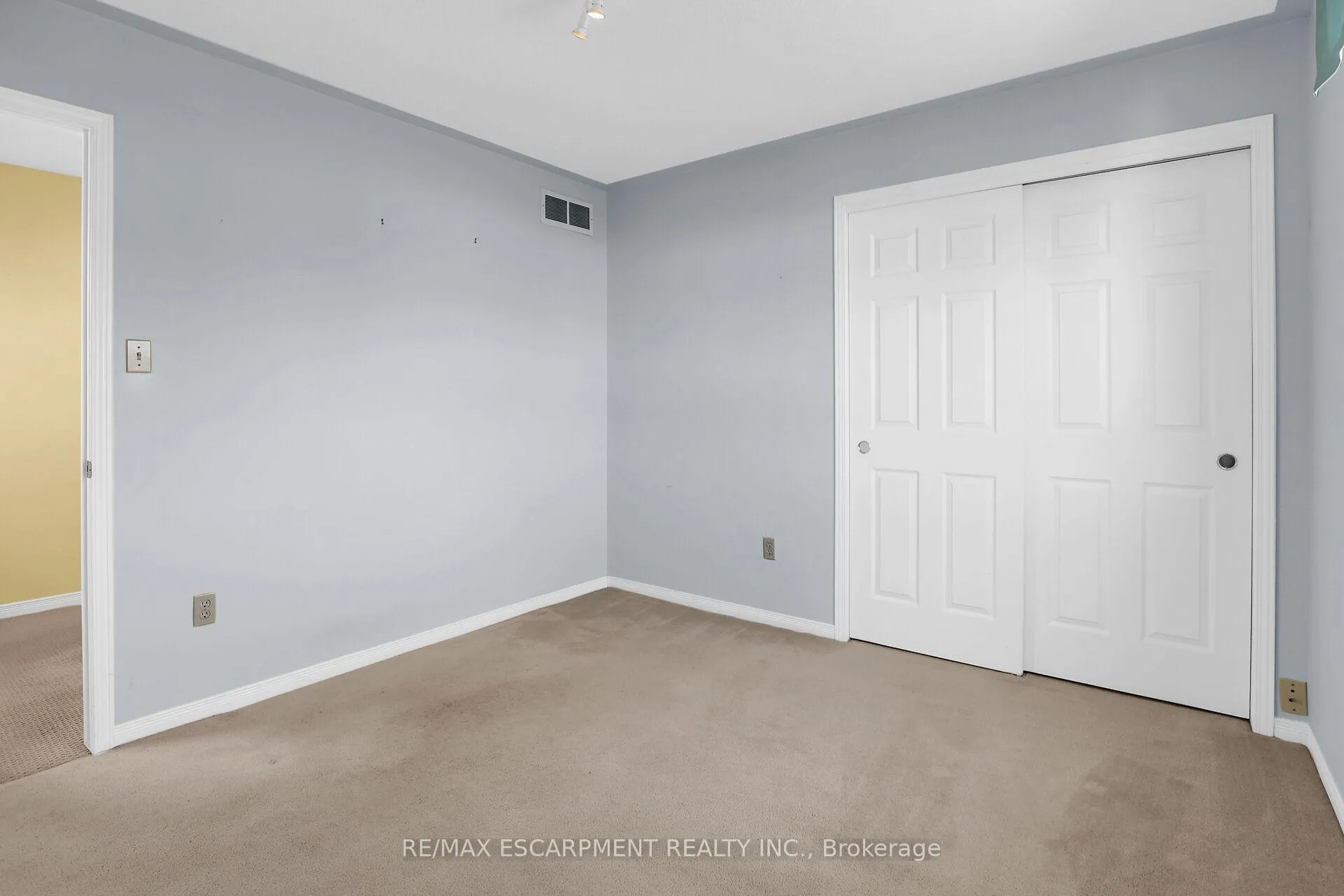 Photo 21 of 5129 Crimson King Way, Lincoln, Beamsville — HOMEH